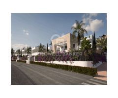 Villas de lujo de 5 dormitorios en El Campanario, Marbella