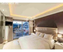 Impecable Apartamento de 3 Dormitorios con Vistas al Mar y la Montaña en Los