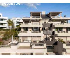 Impecable Apartamento de 3 Dormitorios con Vistas al Mar y la Montaña en Los