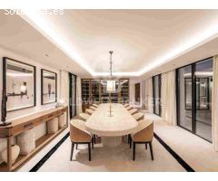 Villa elegante que Fusiona Tradición y Modernidad en Las Brisas, Nueva Andalucía