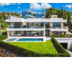 Villa contemporánea de lujo en parcela esquina con solárium Panorámico,