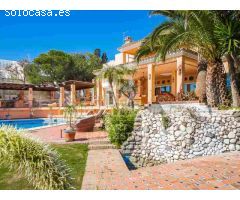 Espectacular villa en primera línea de playa en la Nueva Milla de Oro, Estepona
