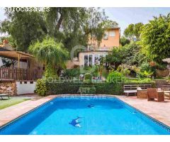 Encantadora villa de estilo andaluz en el corazón de Nueva Andalucía