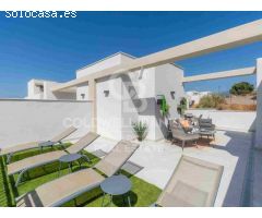Preciosos adosados en Istán con vistas panorámicas de 3 dormitorios