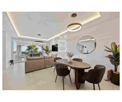 Apartamento moderno en Altos de La Quinta, Benahavís