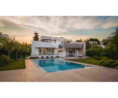Villas contemporáneas con 5 dormitorios en El Paraíso, Benahavís
