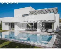 Villas contemporáneas con 5 dormitorios en El Paraíso, Benahavís