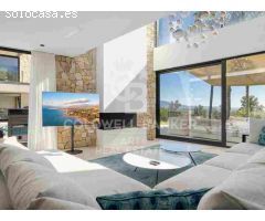 Elegante villa contemporánea en primera línea de golf con vistas al mar en La