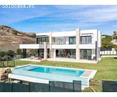 Villa contemporánea de obra nueva con vistas al mar en La Alquería, Benahavís