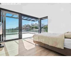 Villa contemporánea de obra nueva con vistas al mar en La Alquería, Benahavís