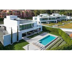 Villa mediterránea moderna en el corazón de la Milla de Oro de Marbella