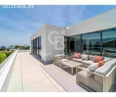 Villa mediterránea moderna en el corazón de la Milla de Oro de Marbella