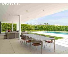Villa mediterránea moderna en el corazón de la Milla de Oro de Marbella