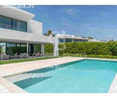 Villa mediterránea moderna en el corazón de la Milla de Oro de Marbella