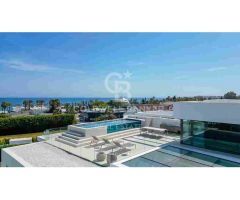 Villa mediterránea moderna en el corazón de la Milla de Oro de Marbella