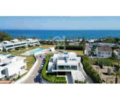 Villa mediterránea moderna en el corazón de la Milla de Oro de Marbella