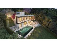 Villas modernas con 4-5 dormitorios con vistas al mar en Málaga Este