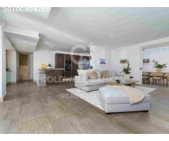Elegante villa moderna con casa de invitados en el prime Nueva Andalucía,
