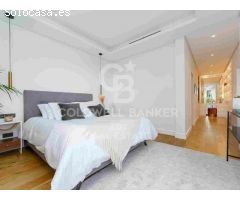 Elegante villa moderna con casa de invitados en el prime Nueva Andalucía,