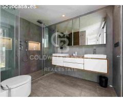 Elegante villa moderna con casa de invitados en el prime Nueva Andalucía,