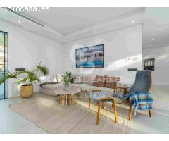 Elegante villa moderna con casa de invitados en el prime Nueva Andalucía,