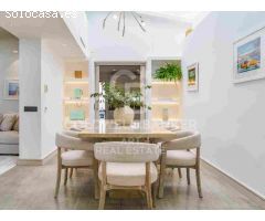 Elegante villa moderna con casa de invitados en el prime Nueva Andalucía,