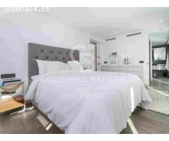 Elegante villa moderna con casa de invitados en el prime Nueva Andalucía,