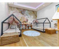 Elegante villa moderna con casa de invitados en el prime Nueva Andalucía,