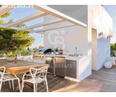 Elegante villa moderna con casa de invitados en el prime Nueva Andalucía,