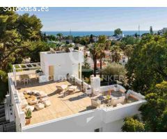Elegante villa moderna con casa de invitados en el prime Nueva Andalucía,