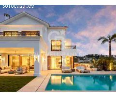 Villa mediterránea de lujo con vistas panorámicas en Los Arqueros