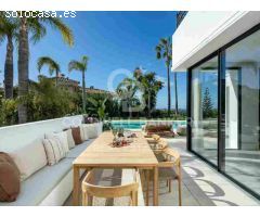 Villa mediterránea de lujo con vistas panorámicas en Los Arqueros