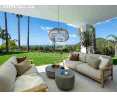 Villa mediterránea de lujo con vistas panorámicas en Los Arqueros