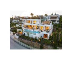 Villa de lujo moderna con vistas panorámicas en Los Flamingos