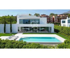 Villa mediterránea moderna en el corazón de la Milla de Oro de Marbella