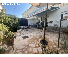 Casa adosada en venta con piscina comunitaria en Vinaròs