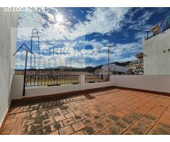 Amplia Casa de Pueblo en Torrox