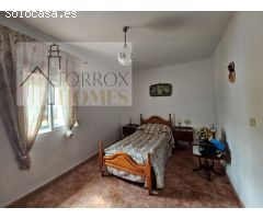 Amplia Casa de Pueblo en Torrox