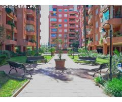 FANTASTICO PISO CON GARAJE Y PRESIOSAS VISTA, PISCINA Y GARAJE