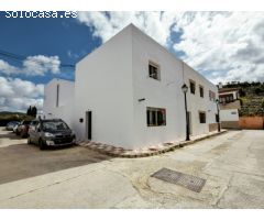 Encantadora casa VPO en Cuevas del Becerro - Luminosa, reformada y con patio
