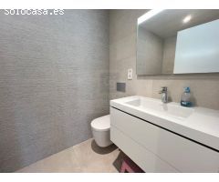 ALQUILER DE TEMPORADA DE FANTASTICO PISO CON JARDÍN