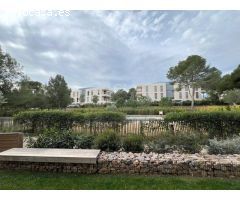 ALQUILER DE TEMPORADA DE FANTASTICO PISO CON JARDÍN