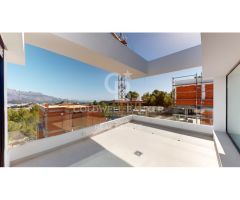 Villa de Lujo recién construida en Polop