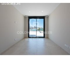 Villa duplex en primera línea de playa con piscina