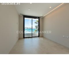 Villa duplex en primera línea de playa con piscina