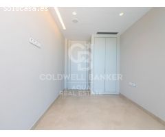 Villa duplex en primera línea de playa con piscina