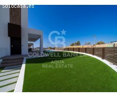 Villa independiente con piscina
