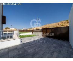 Villa independiente con piscina