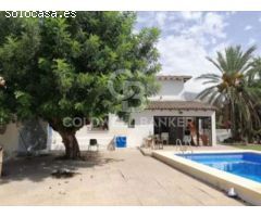 Chalet en Altea la Vella con piscina propia y vistas despejadas