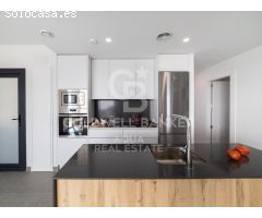 CHALET ADOSADO CON VISTAS PANORAMICAS A ESTRENAR